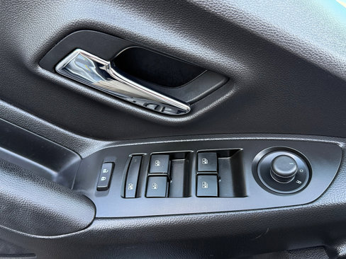 Used 2020 Ford Explorer XLT image 24