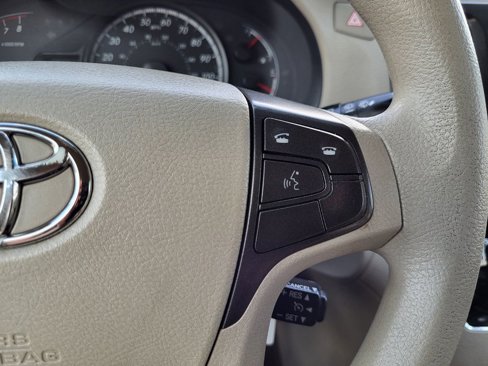 Used 2011 Toyota Sienna LE image 24