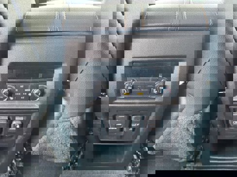 Used 2021 Chevrolet Traverse Premier image 19