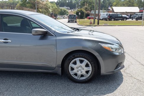 Used 2018 Nissan Altima 2.5 S w/ S Convenience Package image 4
