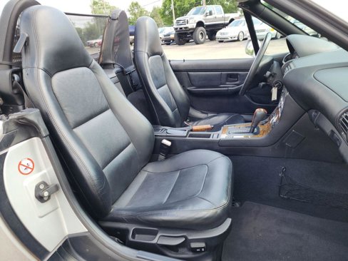 Used 2000 BMW Z3 2.5i image 8