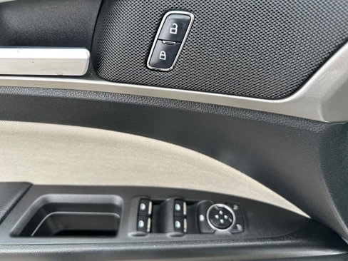 Used 2017 Ford Fusion S image 32