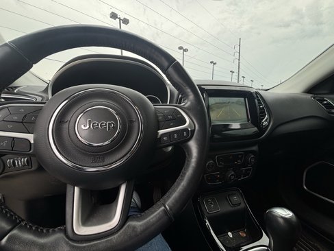 Used 2021 Jeep Compass Latitude image 20