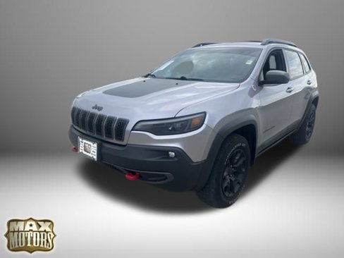 Used 2019 Jeep Cherokee Trailhawk w/ Cold Weather Group image 3