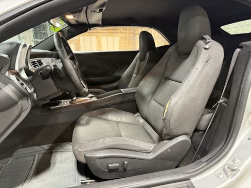Used 2015 Chevrolet Camaro LT w/ RS Package image 9
