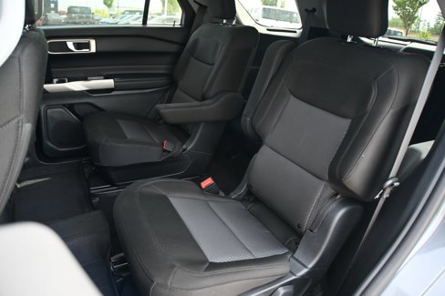 Used 2023 Ford Explorer XLT image 10