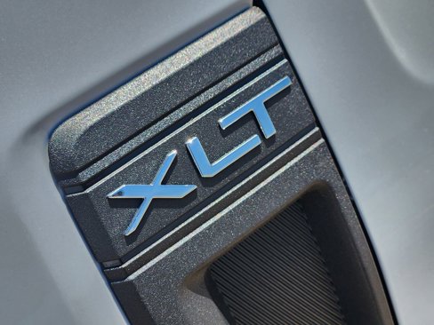 New 2025 Ford Maverick XLT image 8