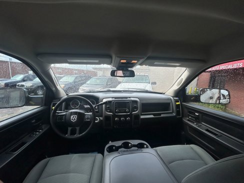 Used 2016 RAM 2500 Tradesman w/ Chrome Appearance Group image 28