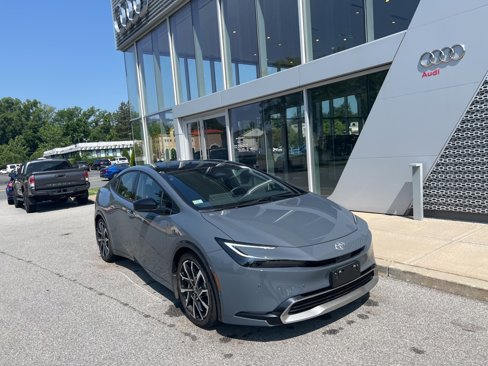 Used 2024 Toyota Prius Prime Premium w/ Advanced Technology Package image 5