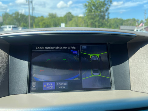 Used 2019 INFINITI Q70 Luxe image 24