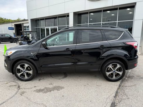 Used 2018 Ford Escape SEL image 4
