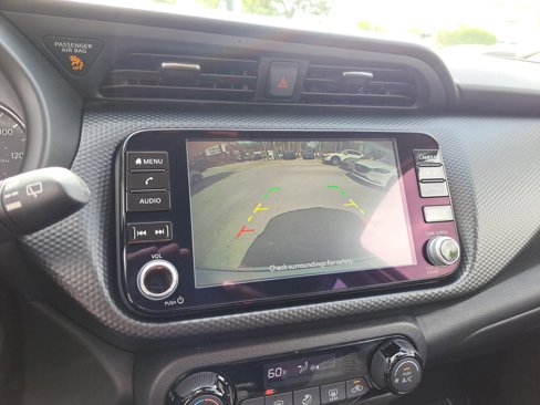Used 2022 Nissan Kicks SV image 16
