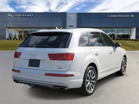 Used 2017 Audi Q7 3.0T Premium Plus image 3