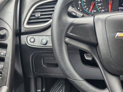 Used 2018 Chevrolet Trax LS image 12