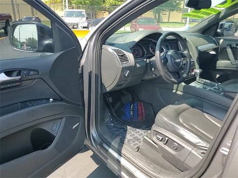 Used 2012 Audi Q7 3.0T S line Prestige w/ S Line Pkg image 13