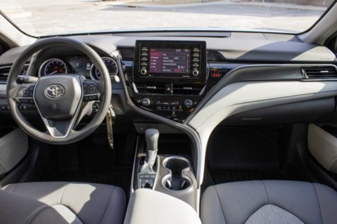 Used 2022 Toyota Camry LE image 49