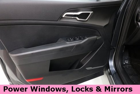 Used 2025 Kia Sportage LX image 33