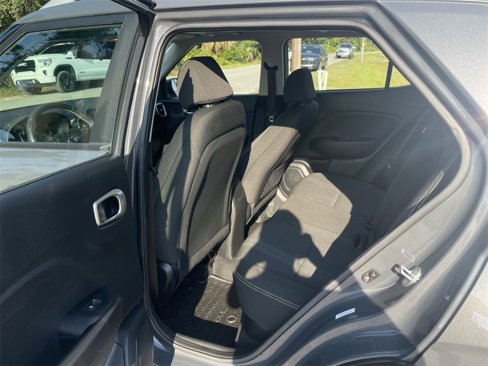 Used 2023 Hyundai Venue SEL image 22