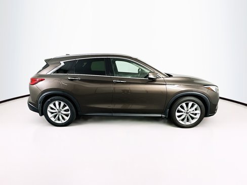 Used 2019 INFINITI QX50 Essential w/ Premium Heat Package image 10