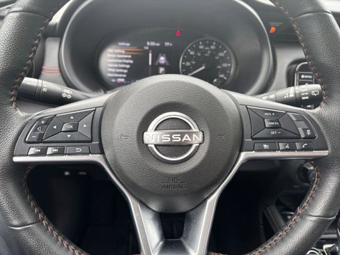 Used 2023 Nissan Kicks SR image 26