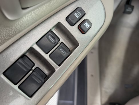 Used 2005 Toyota Sequoia Limited image 15