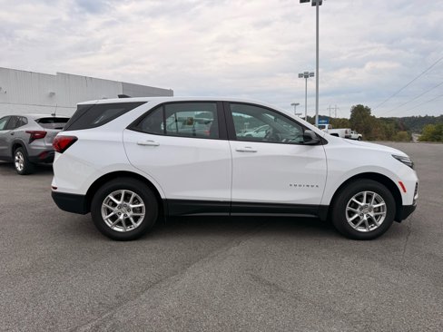 Used 2023 Chevrolet Equinox LS image 6