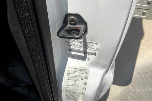 Used 2015 Ford F550 2WD Regular Cab Super Duty image 25