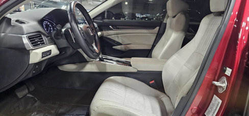 Used 2018 Honda Accord Touring image 11