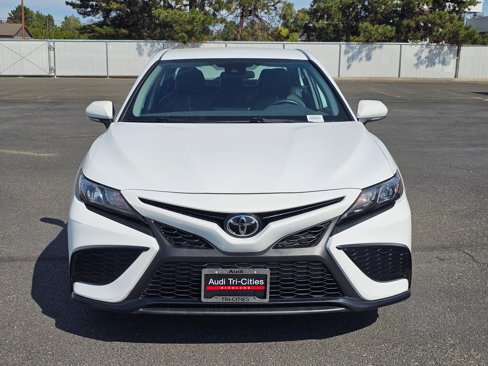 Used 2024 Toyota Camry SE image 6