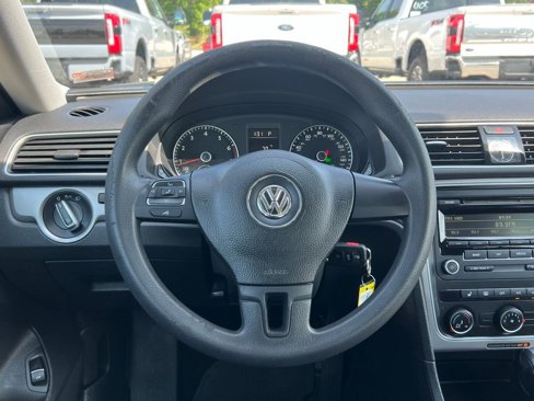 Used 2013 Volkswagen Passat Wolfsburg Edition image 33