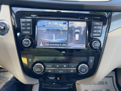 Used 2016 Nissan Rogue SL image 39