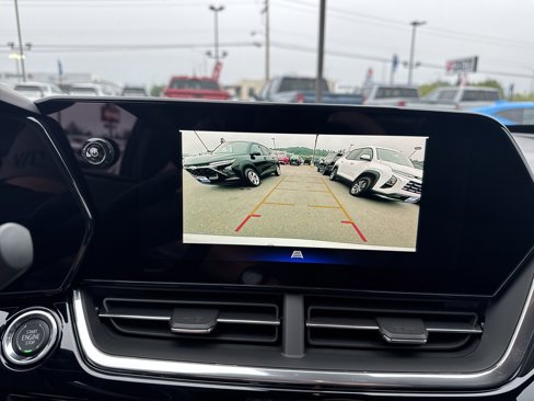 New 2025 Chevrolet Trax RS w/ Sunroof Package image 27