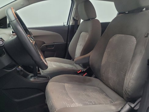 Used 2020 Chevrolet Sonic LT image 17