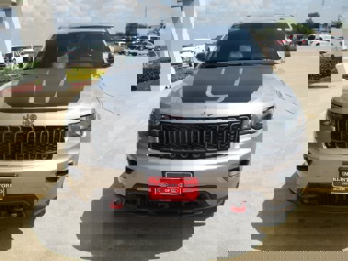 Used 2019 Jeep Grand Cherokee Trailhawk image 17