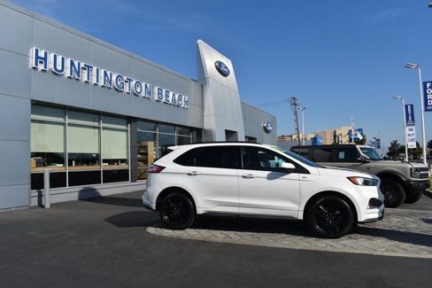 Used 2022 Ford Edge ST-Line image 3