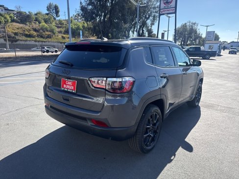 Certified 2024 Jeep Compass Latitude w/ Altitude Special Edition image 8
