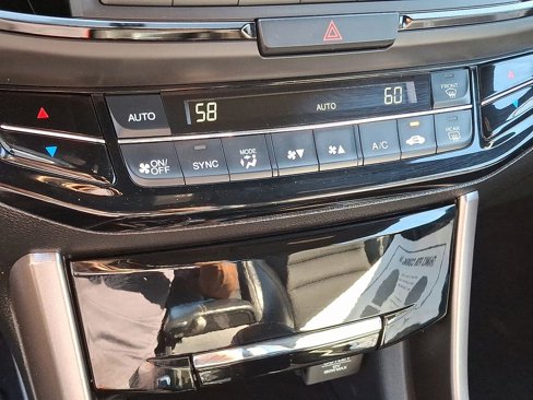 Used 2017 Honda Accord Sport image 12