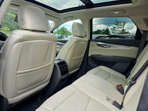 Used 2017 Cadillac XT5 Premium Luxury image 24