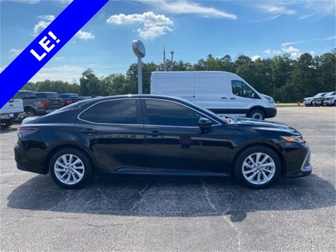 Used 2023 Toyota Camry LE image 14