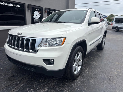 Used 2011 Jeep Grand Cherokee Laredo image 8