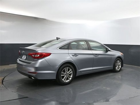 Used 2015 Hyundai Sonata SE image 7