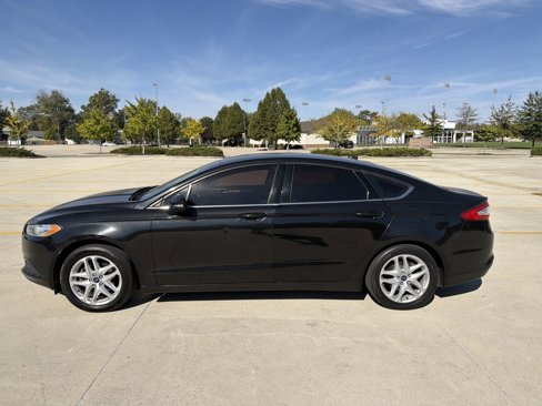 Used 2015 Ford Fusion SE image 27