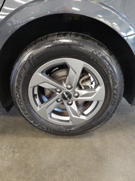 Used 2023 Kia K5 LXS image 41