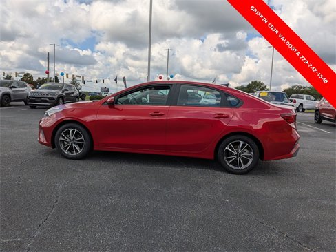 Used 2023 Kia Forte LXS image 6