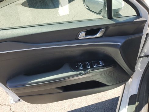 Used 2022 Kia K5 LXS image 16