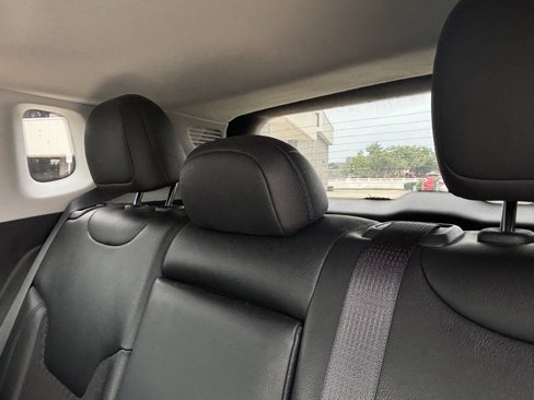 Used 2021 Jeep Compass Latitude image 17