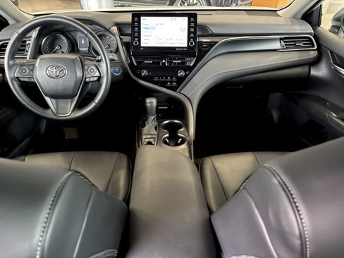 Used 2022 Toyota Camry SE image 17