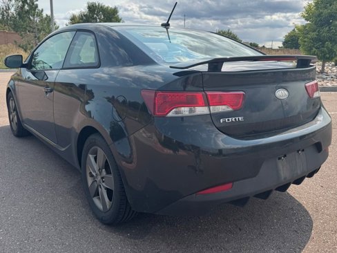 Used 2011 Kia Forte Koup EX image 4