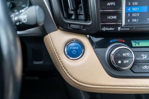 Used 2016 Toyota RAV4 XLE image 24