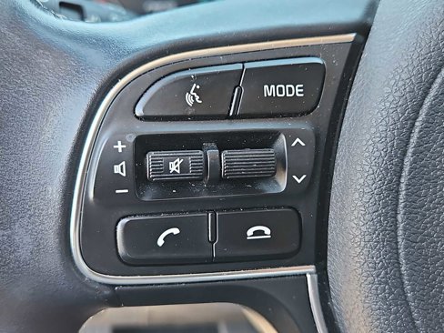 Used 2022 Kia Niro EX image 23